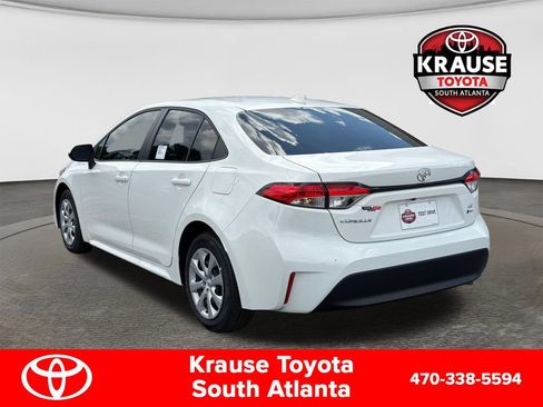 Used 2026 Toyota Corolla LE FWD image 8