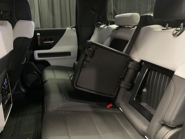 Used 2025 GMC Hummer EV 3X w/ LPO, Dark Essentials Package AWD/4WD image 11