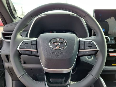 Used 2026 Toyota Highlander XSE image 27