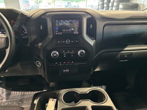 Used 2023 GMC Sierra 1500 Pro w/ Pro Value Package AWD/4WD image 15