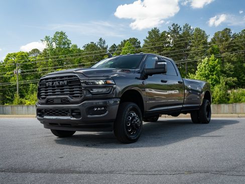 New 2026 RAM 3500 Big Horn AWD/4WD image 3