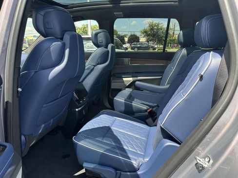 New 2026 Cadillac Vistiq Premium Luxury AWD/4WD image 13