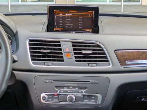 Used 2015 Audi Q3 2.0T Prestige w/ Prestige Package image 14