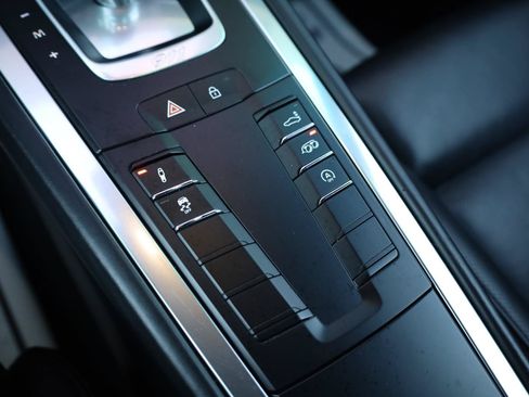 Used 2019 Porsche 911 Carrera 4S AWD/4WD image 39