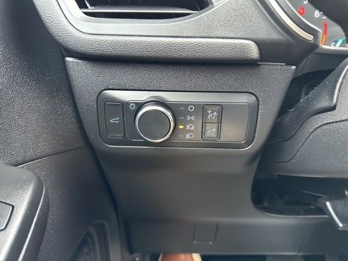 Used 2022 Ford Escape SE w/ SE Sport Appearance Package image 26