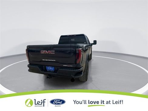 Used 2024 GMC Sierra 2500 AT4X image 10
