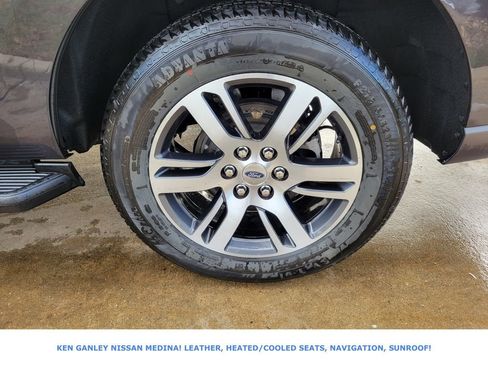 Used 2024 Ford Expedition Limited image 20