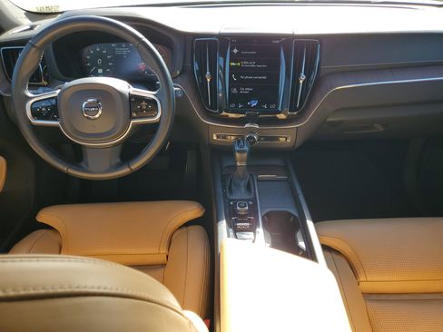Used 2021 Volvo XC60 T5 Inscription w/ Advanced Package image 17