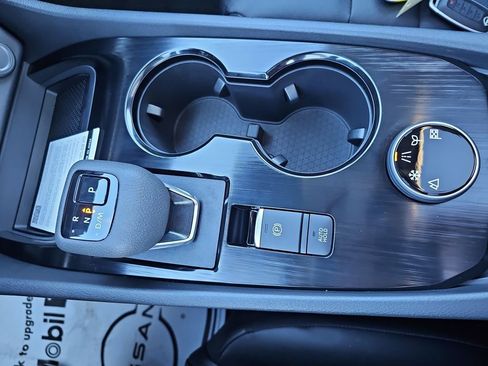 Used 2026 Nissan Rogue SV w/ SV Premium Package image 31