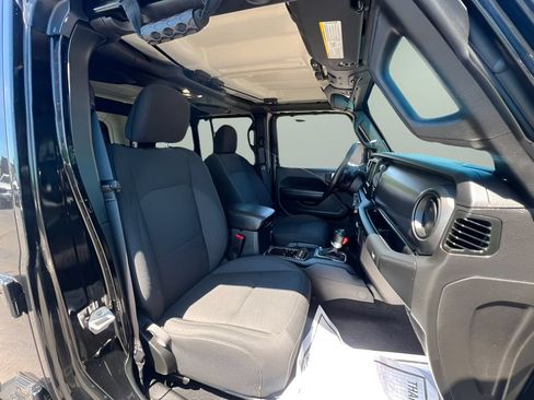 Used 2022 Jeep Wrangler Unlimited Sport AWD/4WD image 13