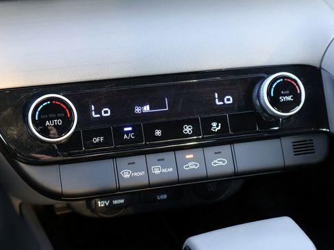 Used 2025 Hyundai Elantra Sport w/ Cargo Package FWD image 28
