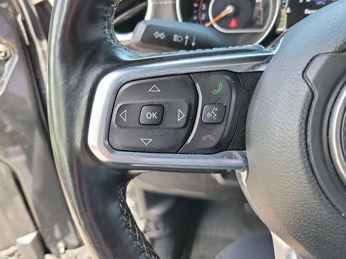 Used 2020 Jeep Wrangler Unlimited Sahara w/ Cold Weather Group AWD/4WD image 16