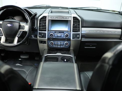 Used 2018 Ford F250 Platinum w/ Platinum Ultimate Package image 61