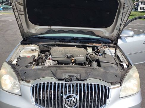 Used 2010 Buick Lucerne CXL w/ Driver Confidence Package FWD image 24