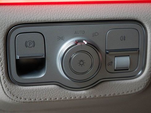 New 2026 Mercedes-Benz GLE 450 4MATIC image 19