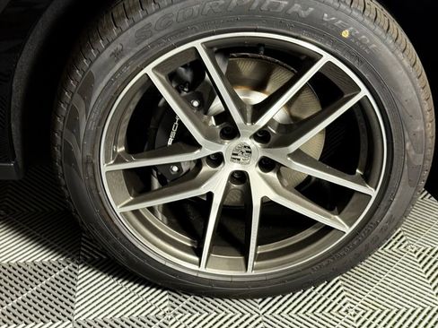 New 2025 Porsche Macan image 14