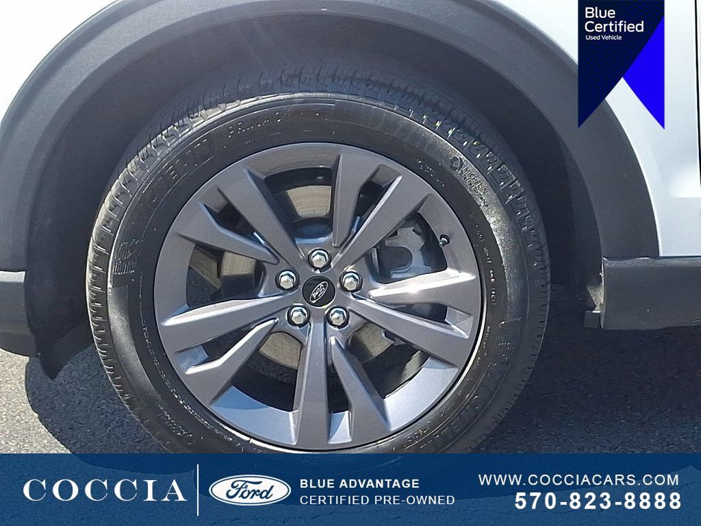 Certified 2025 Ford Explorer Active w/ Active Comfort Package AWD/4WD image 8