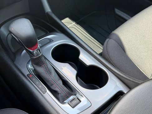 Used 2023 Chevrolet Malibu RS w/ LPO, Floor Liner Package FWD image 16