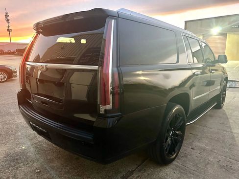 Used 2016 Cadillac Escalade ESV Luxury image 11