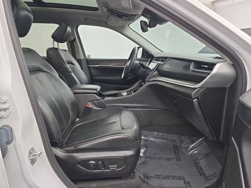 Used 2022 Jeep Grand Cherokee L Limited image 43