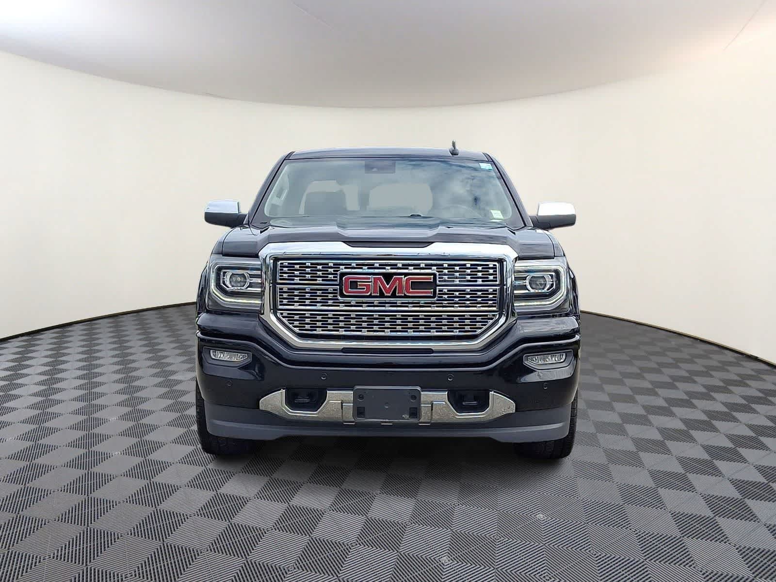 Used 2018 GMC Sierra 1500 Denali AWD/4WD image 3