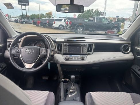 Used 2014 Toyota RAV4 XLE AWD/4WD image 9
