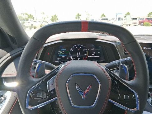 Used 2025 Chevrolet Corvette Stingray Coupe w/ 1LT RWD image 7