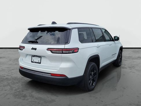 New 2026 Jeep Grand Cherokee L 2WD image 2