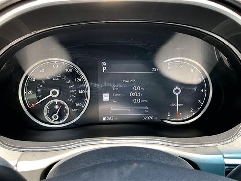 Used 2025 Genesis GV70 2.5T AWD/4WD image 24