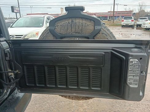 Used 2021 Jeep Wrangler Unlimited Sport w/ Cold Weather Group AWD/4WD image 26