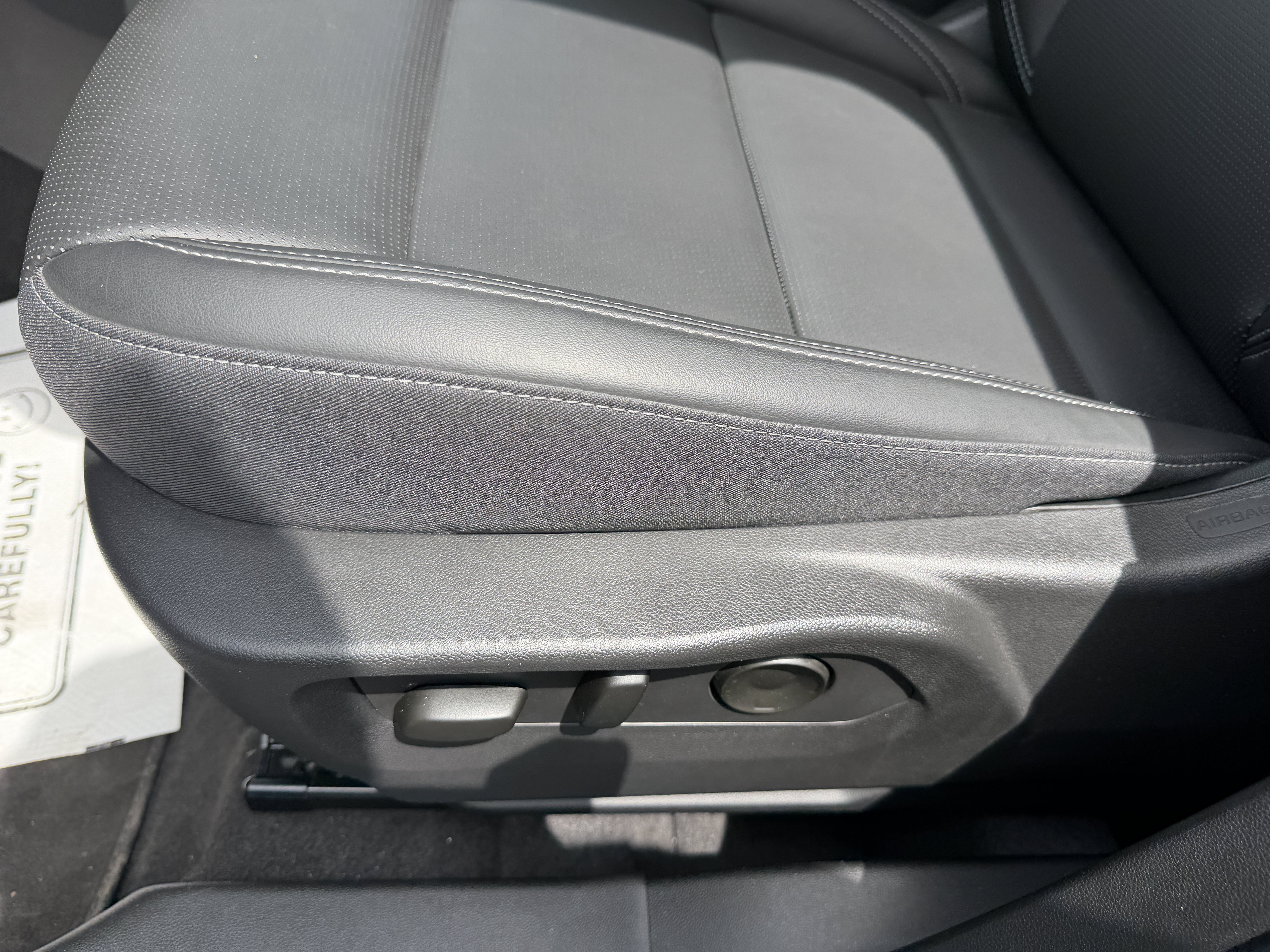 Used 2025 Buick Envision Preferred AWD/4WD image 14