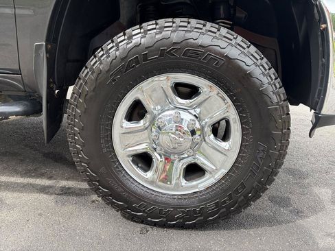 Used 2018 RAM 2500 Tradesman w/ Chrome Appearance Group AWD/4WD image 17