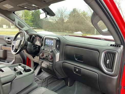 Used 2021 Chevrolet Silverado 1500 LT image 29