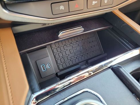 New 2024 Ford Expedition Platinum image 48