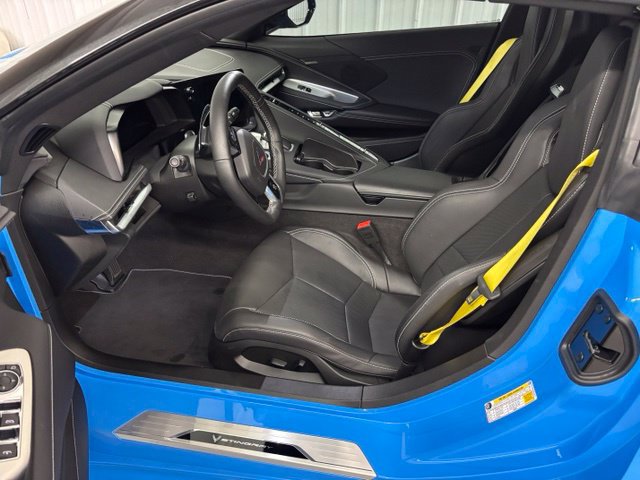 Used 2024 Chevrolet Corvette Stingray Convertible w/ Z51 Performance Package RWD image 2