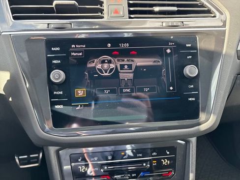 Used 2022 Volkswagen Tiguan SEL R-Line image 19