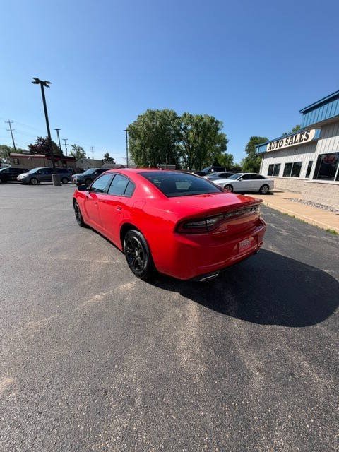 Used 2022 Dodge Charger SXT RWD image 4