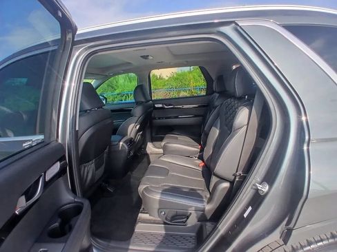 Used 2022 Hyundai Palisade Limited FWD image 15