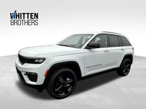 New 2025 Jeep Grand Cherokee Limited w/ Black Appearance Package AWD/4WD image 1