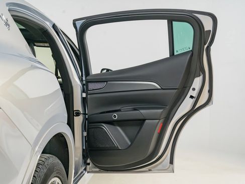 Used 2024 Maserati Grecale GT image 29