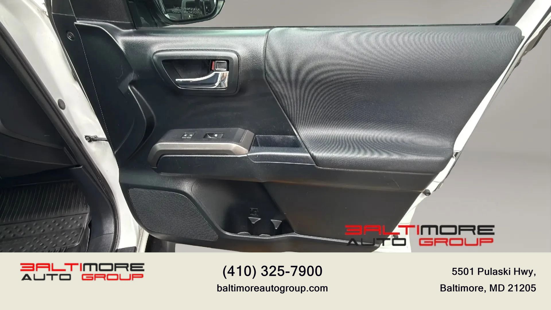 Used 2017 Toyota Tacoma TRD Sport w/ Tow Package (A/T) AWD/4WD image 21