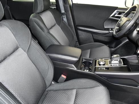 Used 2023 Mitsubishi Outlander ES AWD/4WD image 37