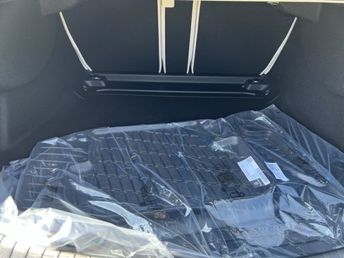 New 2026 Mercedes-Benz CLE 300 4MATIC Coupe image 35