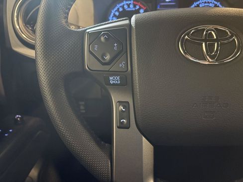 Used 2023 Toyota Tacoma TRD Off-Road w/ Technology Package AWD/4WD image 29