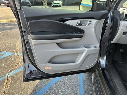 Used 2019 Honda Ridgeline RTL-E image 17