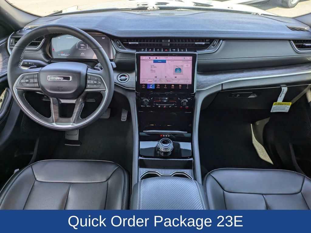 Used 2024 Jeep Grand Cherokee L Limited w/ Black Appearance Package RWD image 18