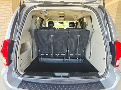 Used 2015 Dodge Grand Caravan SE w/ Quick Order Package 29E SE FWD image 9