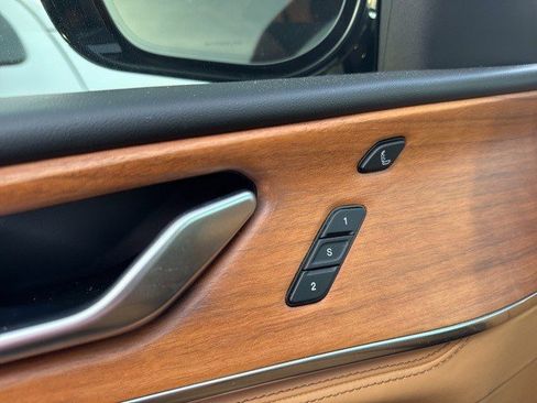 Used 2021 Jeep Grand Cherokee L Summit image 15