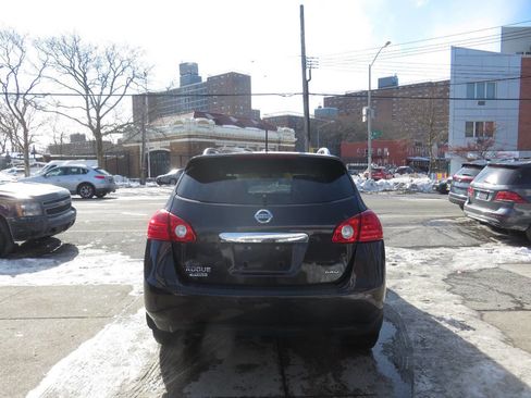 Used 2015 Nissan Rogue S w/ Convenience Package image 8