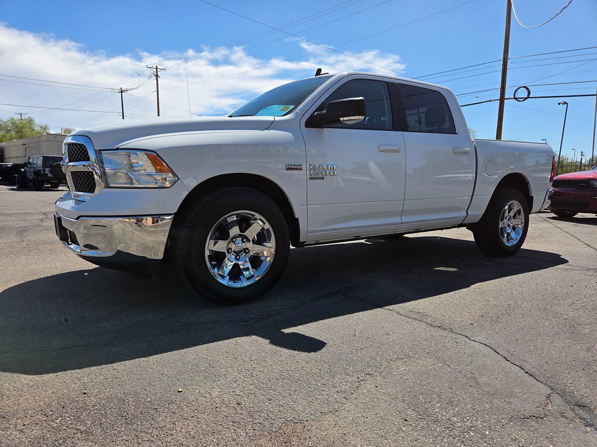 Used 2020 RAM 1500 Classic SLT w/ Luxury Group AWD/4WD image 23